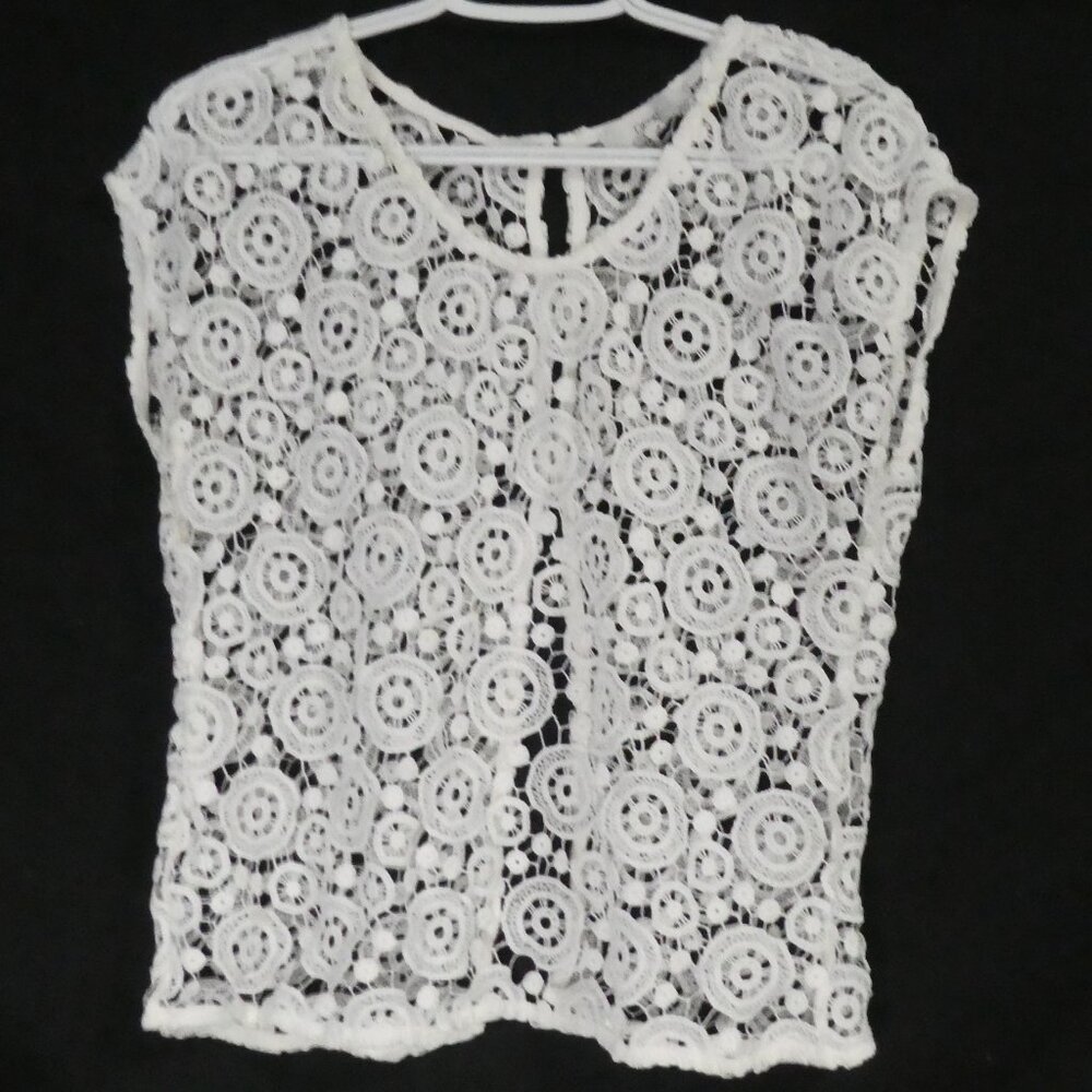 NEXT | size 14 | Elegant White Lace Top with Circular Pattern